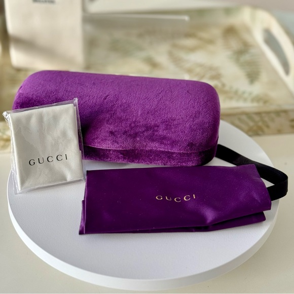 Gucci Sunglass Case - Purple w/ Pouch and Cloth - Picture 5 of 6